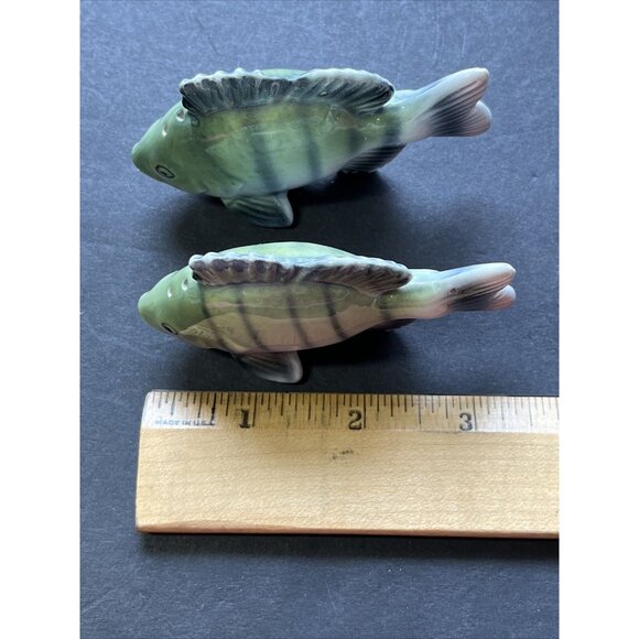Vintage Japan Fish Perch Bass Salt & Pepper Shaker Set Cabin Lake MCM Ceramic - Picture 8 of 10